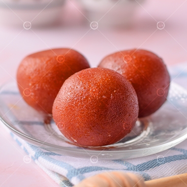 GULAB JAMAN (قلاب جامن)